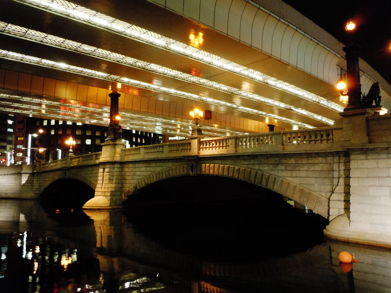 ライトアップされた日本橋