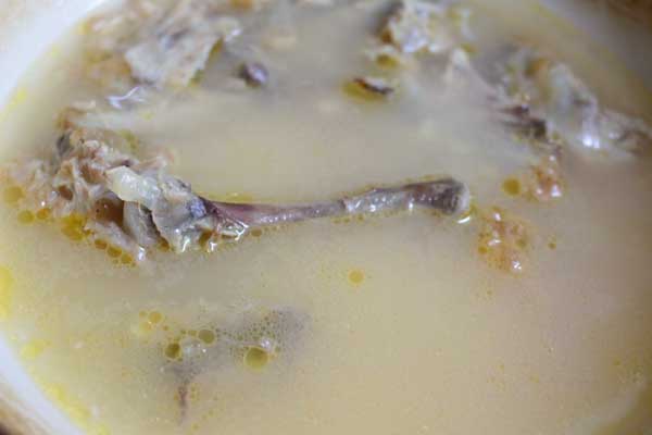 絶品と評判の「ケンチキの骨スープ」はマジで人に勧めたくなるレベル