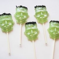 Frankenstein shaped lollipops　-グリーンアップル味