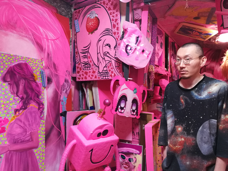 竹ノ塚にあるピンクの館「あさくら画廊」が激ヤバ！ | おたくま経済新聞