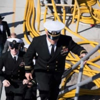 乗艦する乗組員（Image：アメリカ海軍）