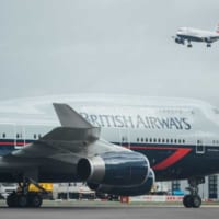 ヒースロー空港に到着したランドー塗装のB747-400（画像：British Airways）