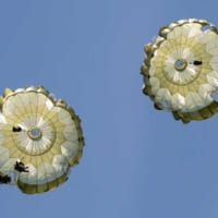13式空挺傘の花（Image：U.S.Army）