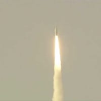上昇する試験ロケット（Image：NASA）