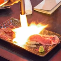 「炎のシュレンの炙り肉寿司」