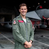 ヴァージン・オービットのロケット空中発射母機パイロットに選ばれたスタナード大尉（Image：RAF Crown Copyright 2019）