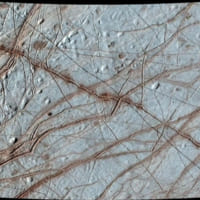 木星探査機ガリレオが撮影したエウロパの表面（Image：NASA）
