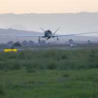 シゴネラ基地に着陸するNATOのRQ-4Dグローバルホーク（Image：NATO HQ AIRCOM, Ramstein）