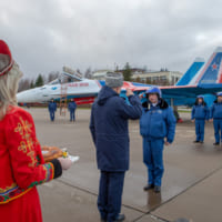 Su-35S到着を報告するパイロット（Image：UAC）