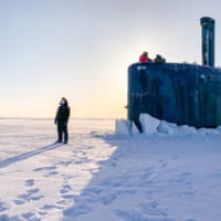 海氷を突き破って浮上した潜水艦トレド（Image：U.S.Navy）