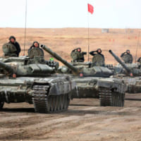 戦車バイアスロンの入場行進（Image：ロシア国防省）