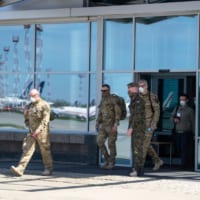 ワルシャワ空港を出発するポーランド軍医師団（Image：ポーランド国防省）