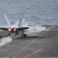 空母ニミッツから発艦するF/A-18E（Image：U.S.Navy）