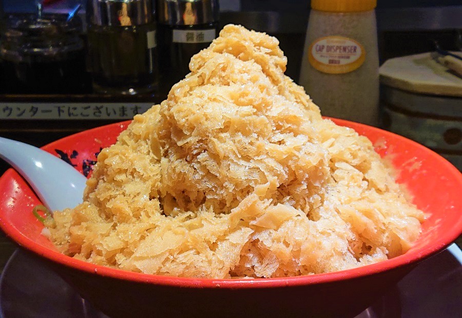 まさかの「かき氷冷やし味噌ラーメン」爆誕　「東京豚骨拉麺ばんから」夏の新メニューを食べてきた！これは……アリ！