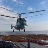 着艦するウクライナ海軍のヘリコプター（Image：U.S.Navy）