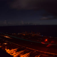 空母レーガンに着艦するF/A-18の軌跡（Image：U.S.Navy）
