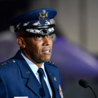 就任あいさつをするブラウン新空軍参謀総長（Image：USAF）