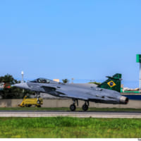 離陸するグリペンE（Image：ブラジル空軍）