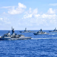 オーストラリア海軍フリゲートのスチュアート（FF153）ら参加4か国の艦艇（Image：U.S.Navy）