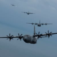 C-130JとC-17（Image：USAF）