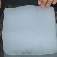 展示された南極の氷（撮影：咲村珠樹）