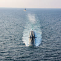 ホルムズ海峡を航行するジョージア（Image：U.S.Navy）