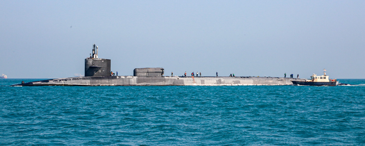 アメリカ巡航ミサイル原潜ジョージア　バーレーンに寄港