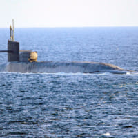 ホルムズ海峡通過中の潜水艦ジョージア（Image：U.S.Navy）