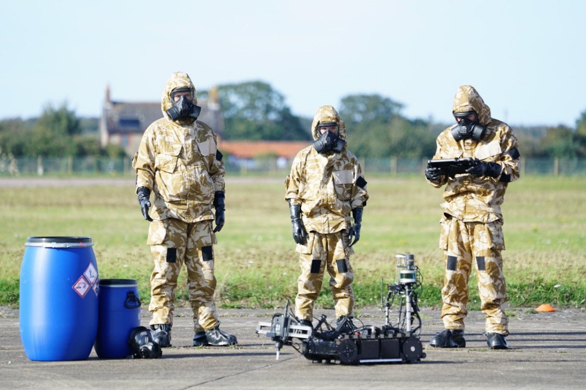 イギリス防衛科学技術研究所　堀場製作所グループ企業と化学兵器探知ロボットを開発