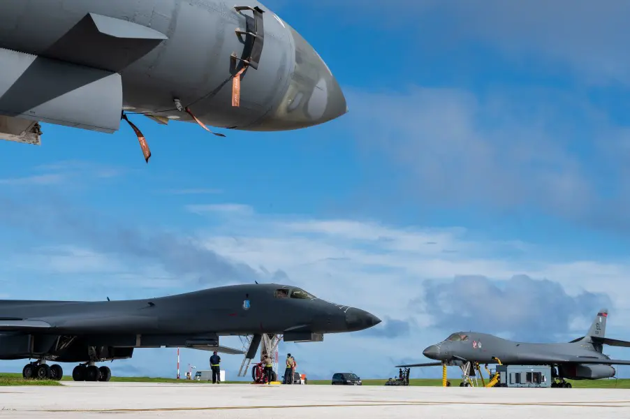 アメリカ空軍b 52が4機グアムに展開 航空自衛隊とも訓練予定 おたくま経済新聞