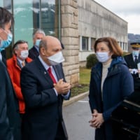 ダッソー・アビアシオンの工場を訪問したフランスのパルリ軍事大臣（Image：ダッソー・アビアシオン）