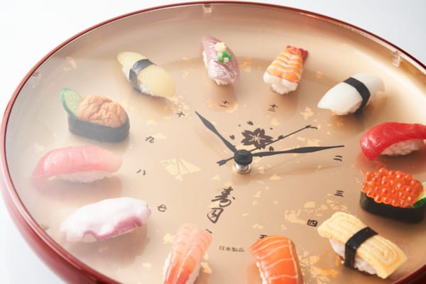 寿司の食品サンプルが時計に 北村サンプル「寿司時計プレミアム 