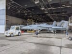 能力近代化改修のためワシントン州ウィドビーアイランド海軍航空基地に運び込まれたEA-18G（Image：Boeing）