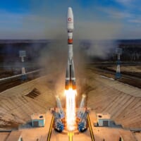 OneWeb衛星を載せて打ち上げられるソユーズ2.1bロケット（Image：Roscosmos）