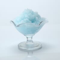 出来上がったカキ氷は空気を含んでいるためフワフワの食感で香りが良いのが特徴。