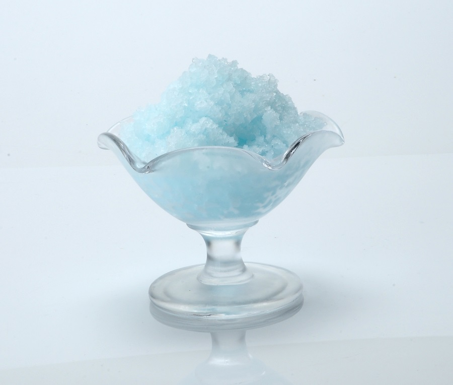 出来上がったカキ氷は空気を含んでいるためフワフワの食感で香りが良いのが特徴。