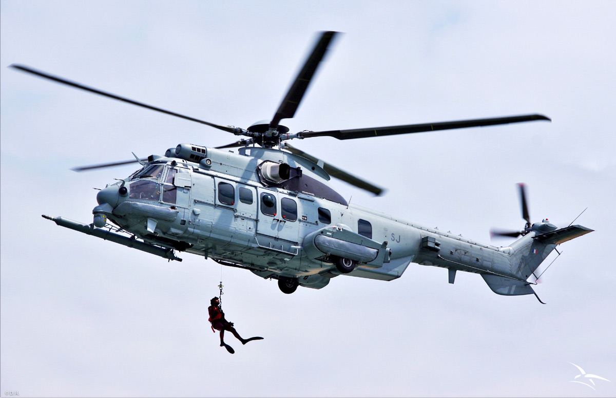 フランス軍　H225M捜索救難ヘリと無人ヘリ試作機を追加発注