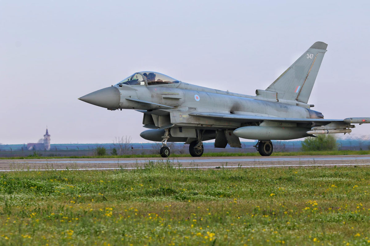 イギリス空軍戦闘機　NATO防空任務でルーマニア入り