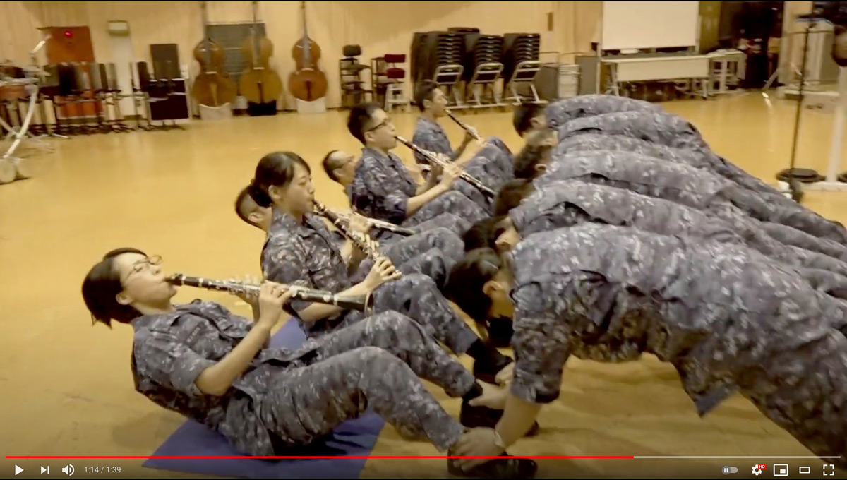 「超絶技巧」ってそゆこと？海上自衛隊東京音楽隊のプロモ映像に腹筋崩壊