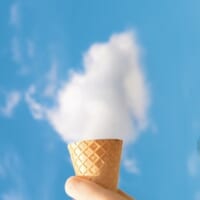 ソフトクリームに見立てた雲