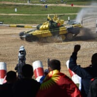 アラビノ訓練場で開催中の「戦車バイアスロン世界選手権2021」の様子（Image：ロシア国防省）