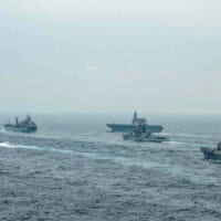 ベンガル湾を航行する「マラバール2021」参加艦艇（画像：U.S.Navy）