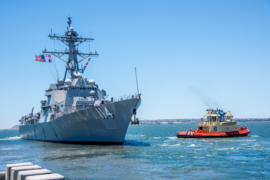 サンディエゴを出港する駆逐艦ラルフ・ジョンソン（画像：U.S.Navy）