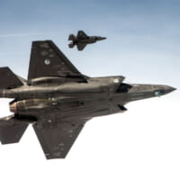 編隊飛行するF-35A（画像：オランダ空軍）