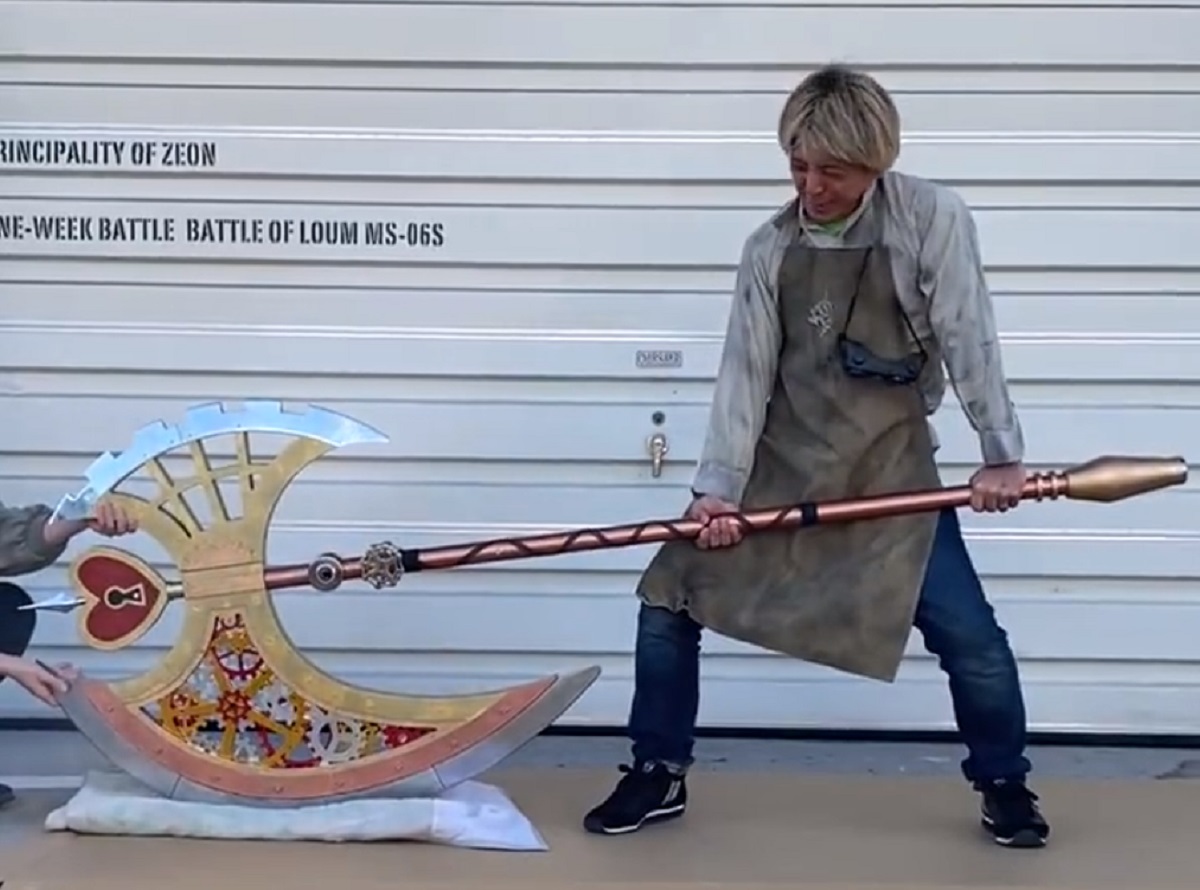 総重量31㎏の巨大斧を製作　持ち上げられるマッチョ大募集