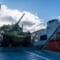 上陸用舟艇から出るジャガー（画像：フランス陸軍）