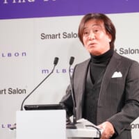 「Smart Salon」について語る高橋会長