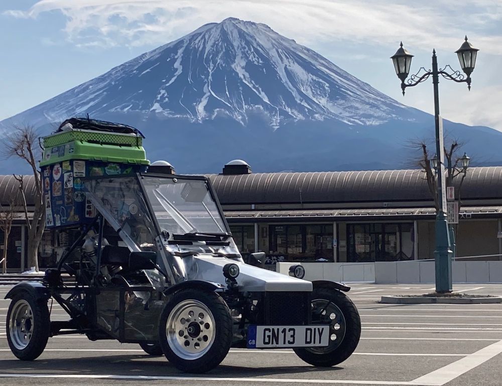富士山とミニカー。