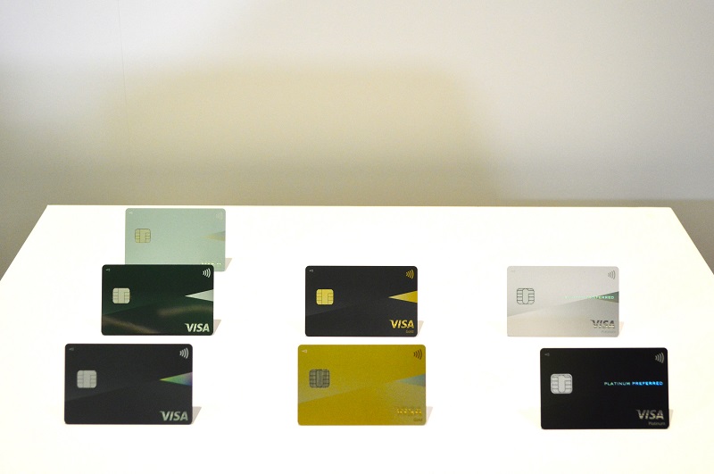 カードデザインはスタンダードが3種、ゴールドが2種、プラチナプリファードが2種