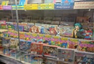 自宅で昭和のゲーム店を再現　懐かしさ漂うファミコンのディスプレイに感動
